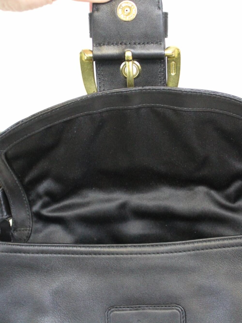 Coach Soho Black Leather Flap Shoulder Bag Gold Hardware 2010 Y2K Classic - Picture 11 of 14